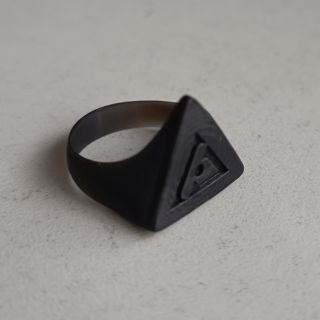 Anillo Triangular Moderno – S203D117